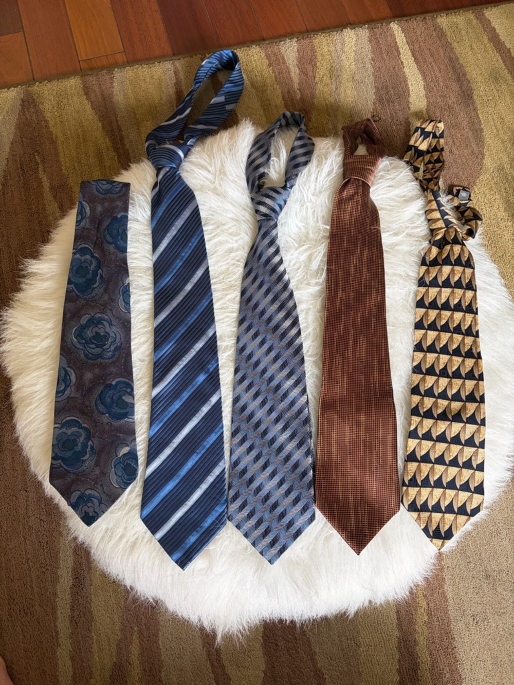 Mixed Lot of 5 Men’s Ties